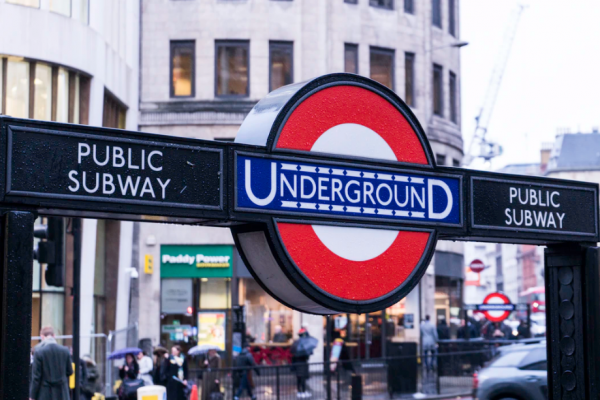 All Aboard! 4G, Calling At: London Underground — Geekabit Wi-Fi